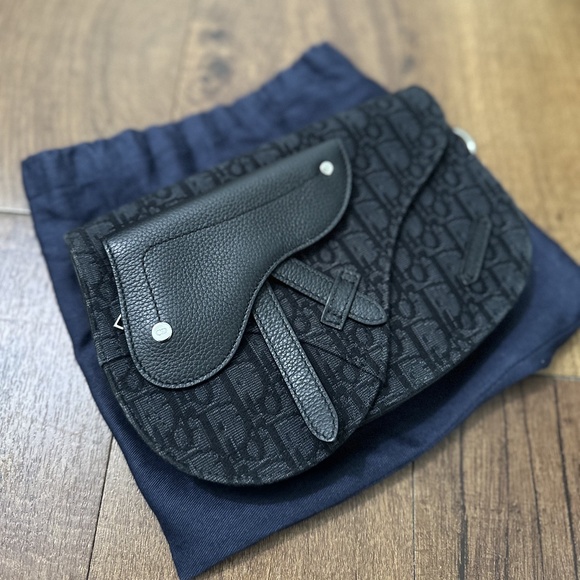 Christian Dior Saddle Pouch